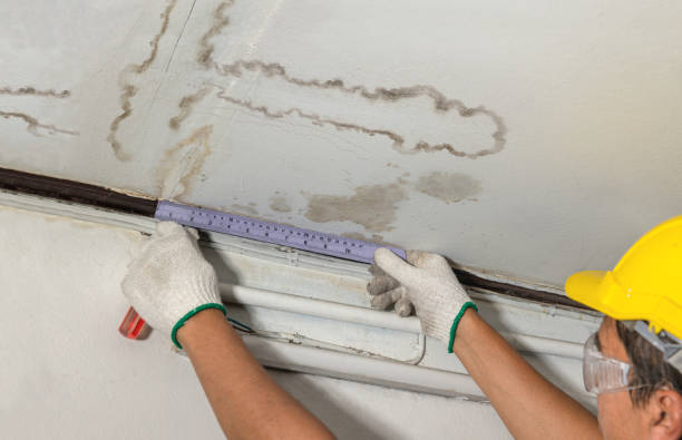 Reliable Flood Cleanup contractor in Burton, MI by Water Damage Irwin